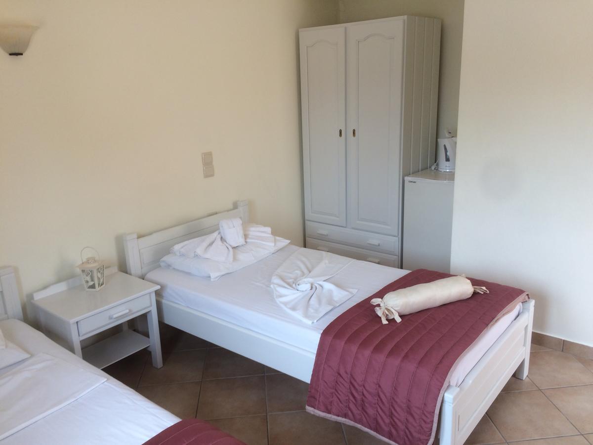 Molos Beach Rooms Кісамос Екстер'єр фото